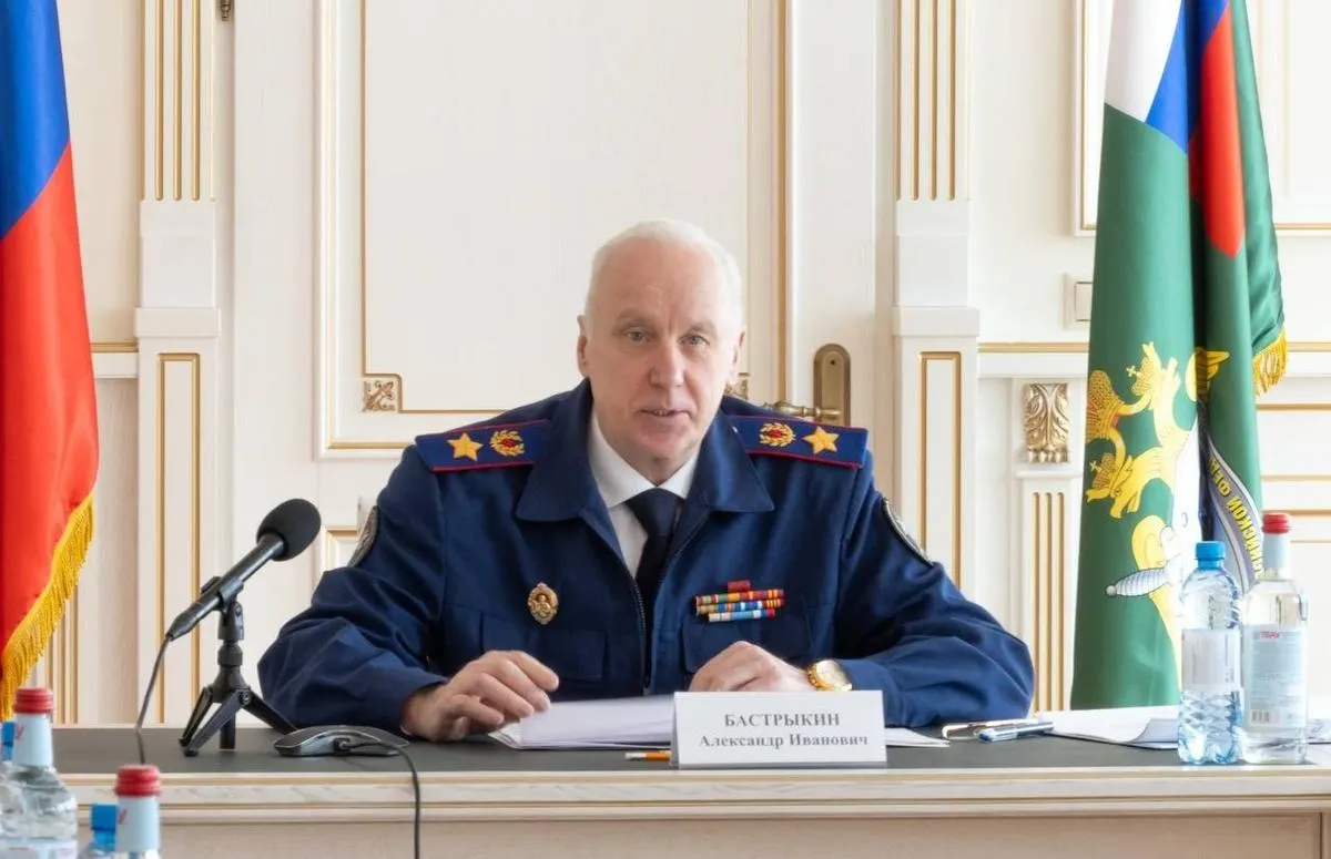 Председатель Следственного комитета России Александр Бастрыкин на заседании координационного совета распорядился провести проверку произведений детского писателя Григория Остера, в том числе сборника «Вредные советы», сочтённых участниками совещания сомнительными с педагогической точки зрения.