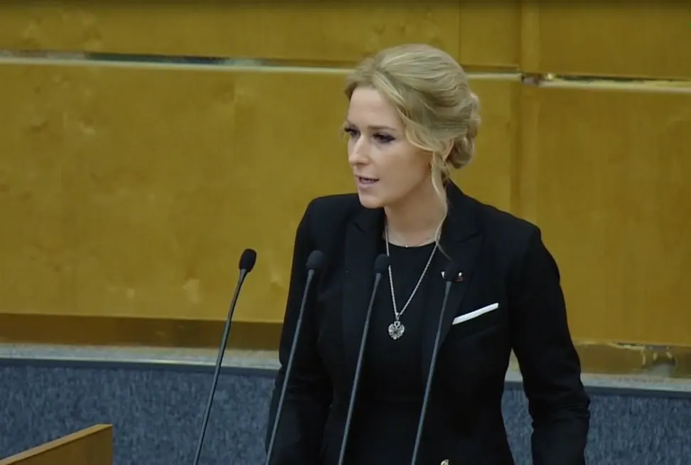 Депутаты утвердили Яну Лантратову на пост уполномоченного по правам человека в Российской Федерации. В сообщении также прозвучала фраза: «Если связь пропадет, мы останемся здесь».