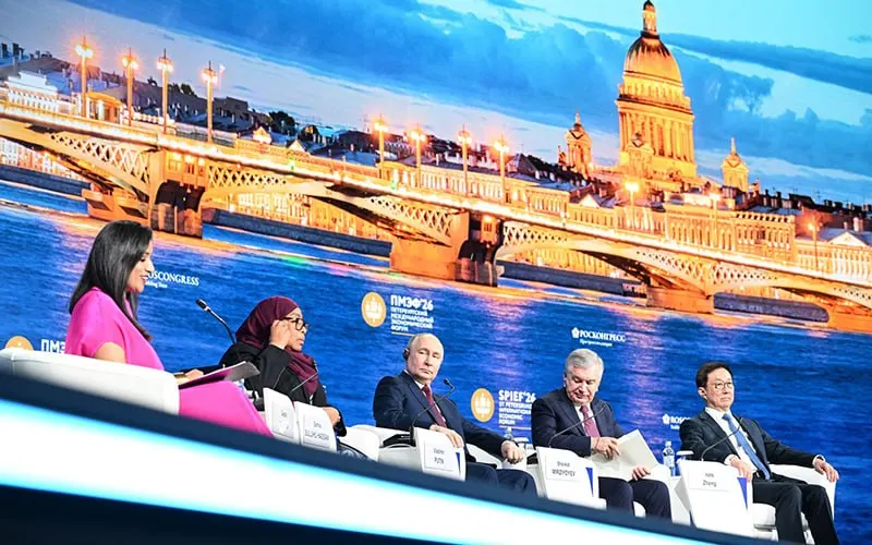Премьер-министр согласился с предложением сократить проведение государственных форумов, которые не приносят ощутимой отдачи и отвлекают чиновников от прямой работы.