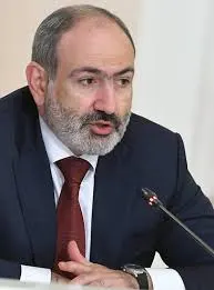 Премьер-министр Армении пообещал компенсировать убытки производителям, столкнувшимся с ограничениями при поставках в Россию, а также помочь повышать качество продукции и искать альтернативные рынки сбыта.