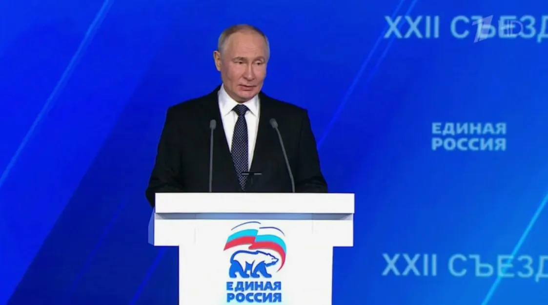 Кремль не исключил участие президента Владимира Путина в съезде «Единой России» 28 июня. Это может поднять поддержку партии, но вряд ли он возглавит список; по данным ВЦИОМ, сейчас за ЕР готовы голосовать около 35,5% избирателей.