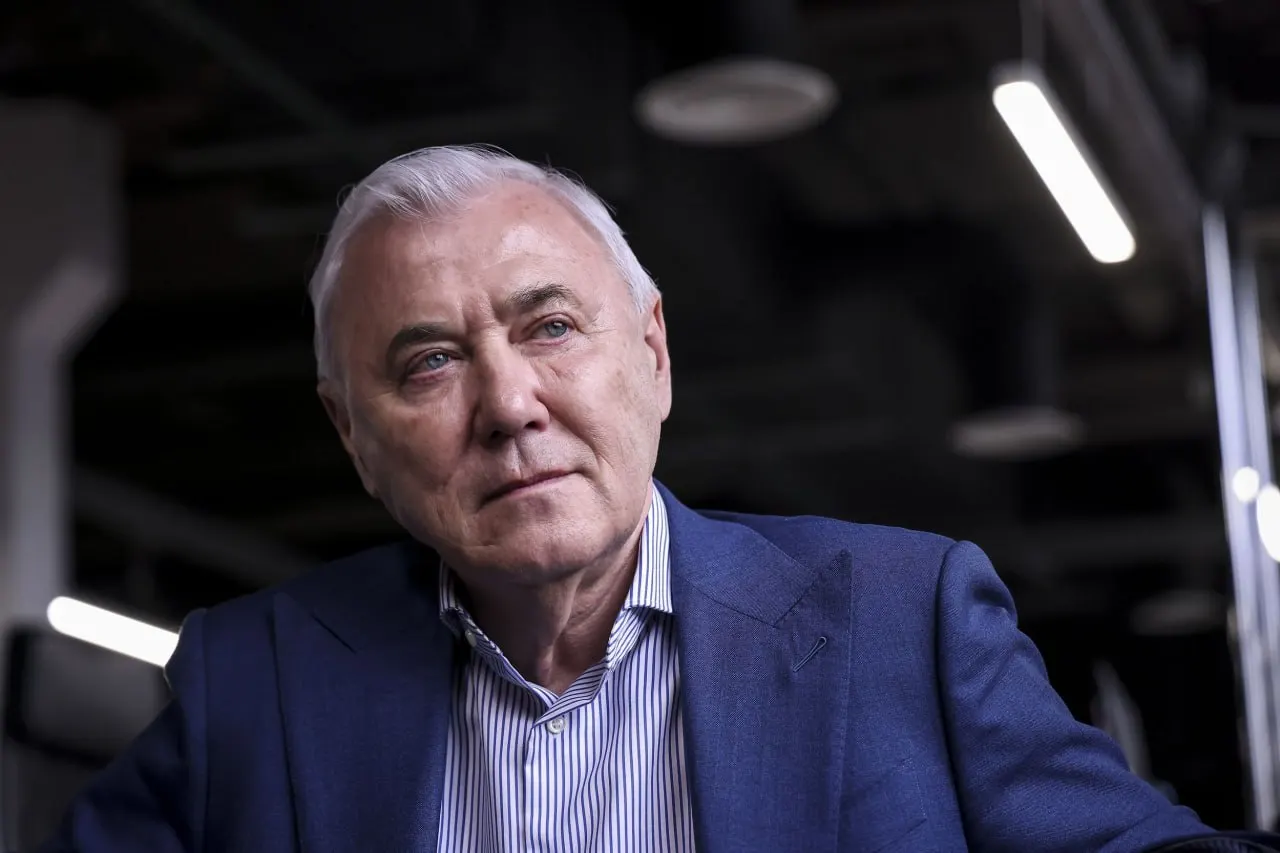 Глава думского комитета по финансовому рынку сообщил о сроках и ключевых изменениях в законопроекте: учёт пожеланий рынка, облегчённая отчётность для участников ВЭД и лимит операций для некастодиальных кошельков.