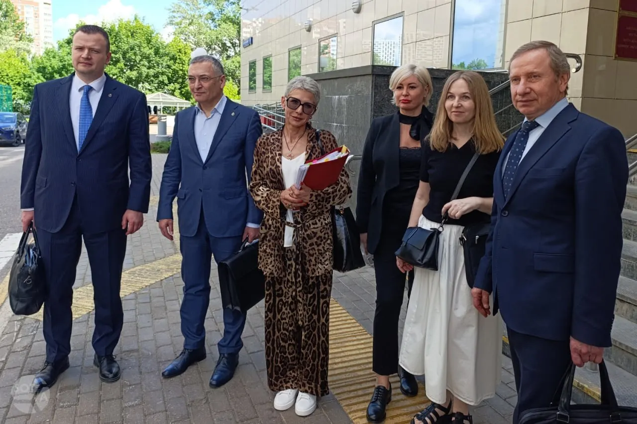 Апелляция оставила в силе решение о лишении адвокатского статуса Алексея Басистова, Дмитрия Проводина и Юлия Тая; защитники заявляют, что Минюст превысил полномочия и вопрос должен решать Совет адвокатской палаты.