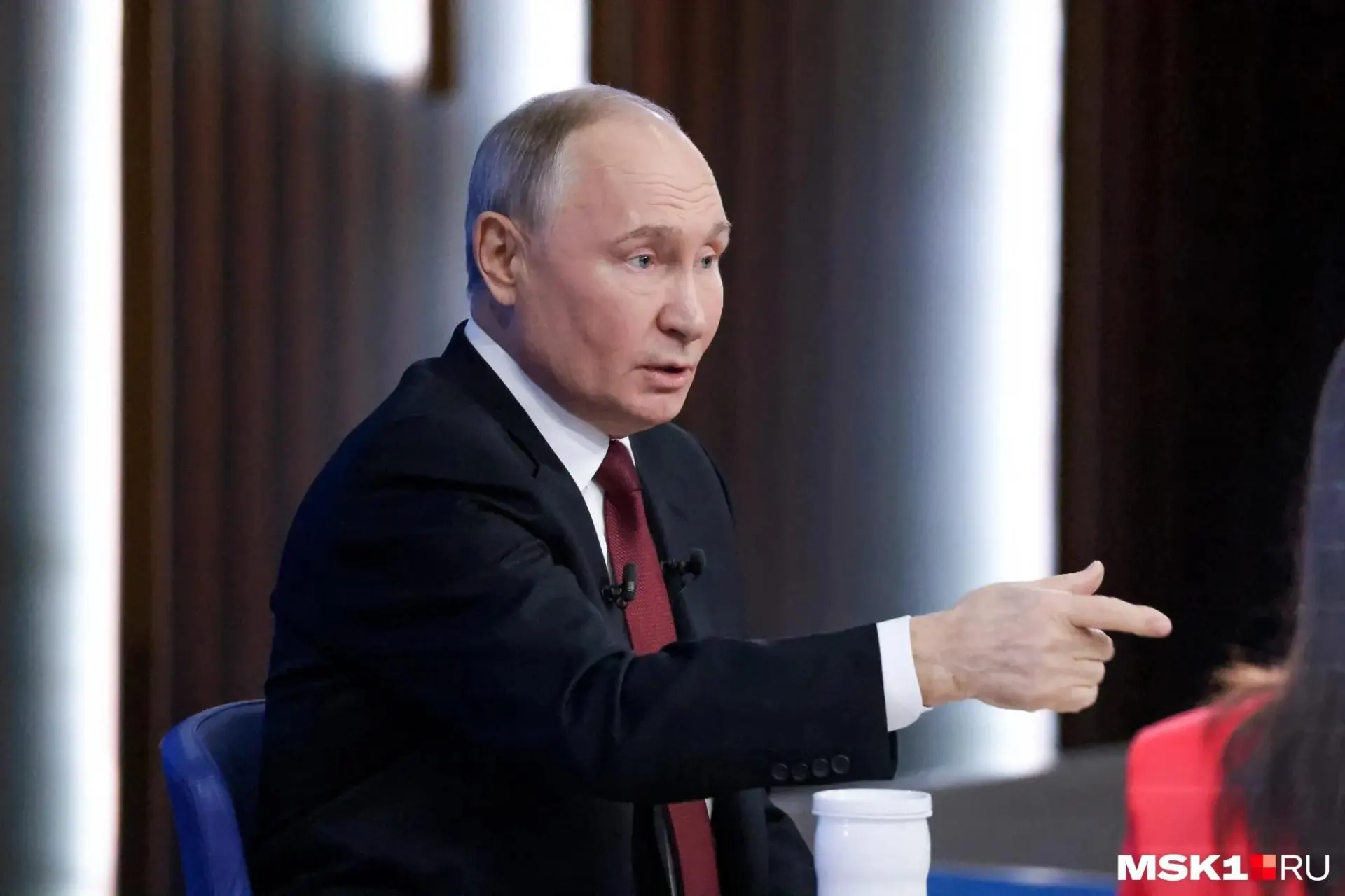Президент доложил о ходе операций в зоне СВО и о мерах по обеспечению войск топливом.