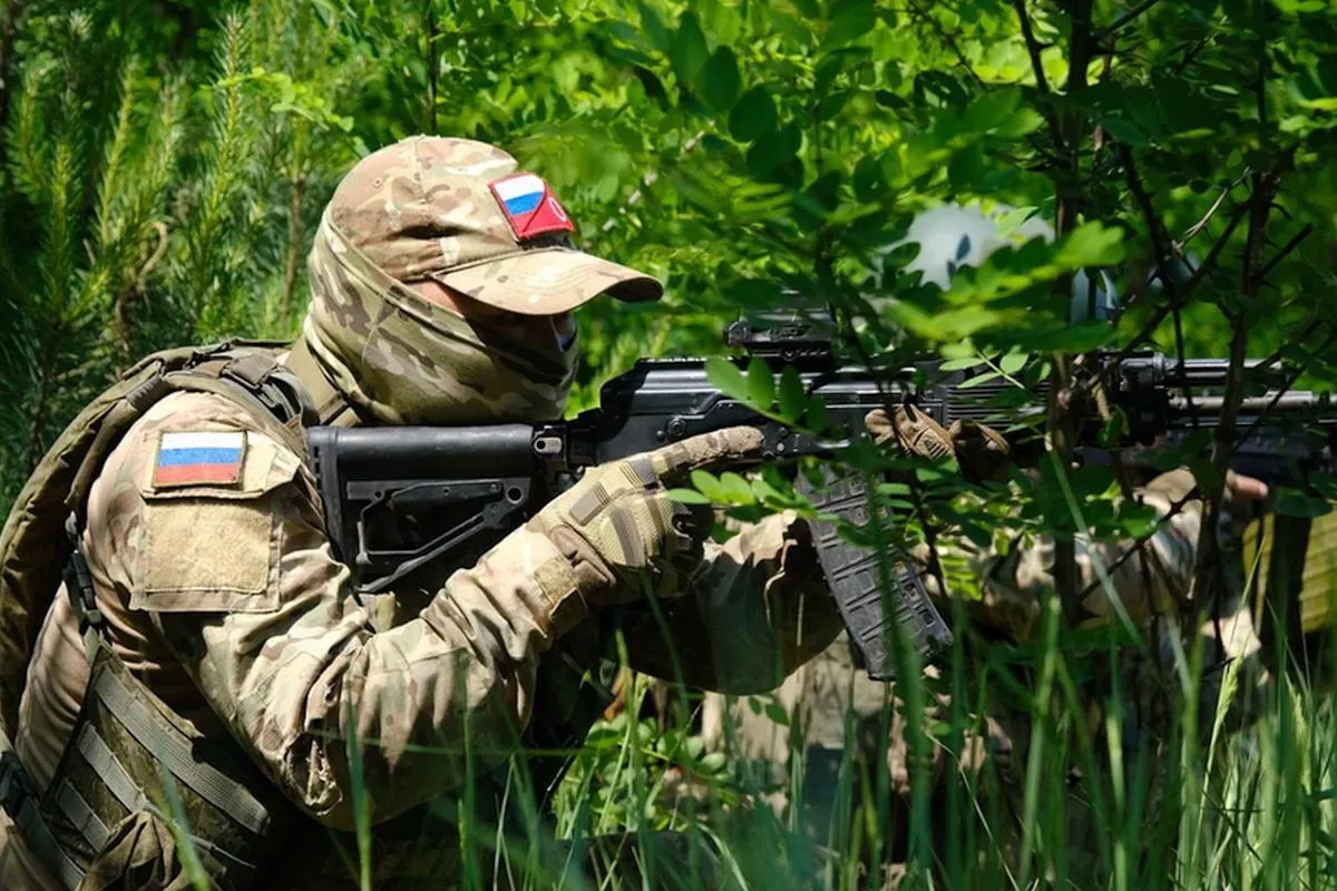 Аналитики Института по изучению войны (ISW) отмечают, что территориальные амбиции Москвы не соответствуют реальной обстановке на фронте: продвижение российских войск замедлилось, и захват всего Донбасса в обозримом будущем пока выглядит маловероятным.