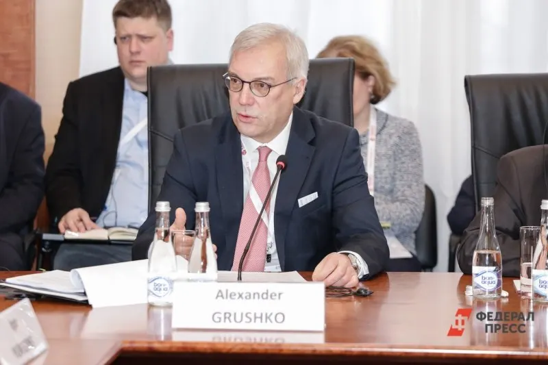 Александр Грушко предупредил, что любые попытки блокады или применения силы против Калининградской области приведут к серьёзным последствиям; риск захвата региона он называет нулевым.