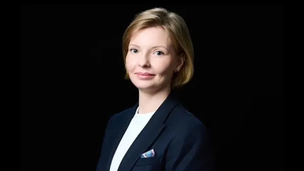 С 1 сентября владельцы и администраторы доменных имён в зонах .ru, .рф и .su обязаны будут проходить идентификацию через портал Госуслуг — нововведение, которое вынуждает бизнес пересмотреть управление цифровыми активами.