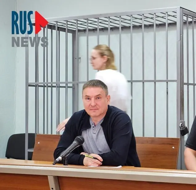 Суд отклонил жалобу правозащитника: в карцере доступ к бумаге и ручке и время на подготовку ограничены, что затрудняет подготовку ожидающих суда людей.