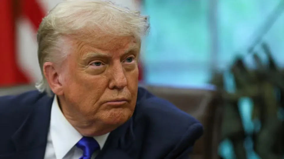 На саммите G7 президент США предложил усилить давление на Россию, в том числе санкциями против нефтегазового сектора, и выразил готовность поддержать Украину при условии участия союзников в расчистке Ормузского пролива. Лидеры G7 договорились о наращивании поставок ПВО и обсуждают лицензионное производство вооружений на Украине.