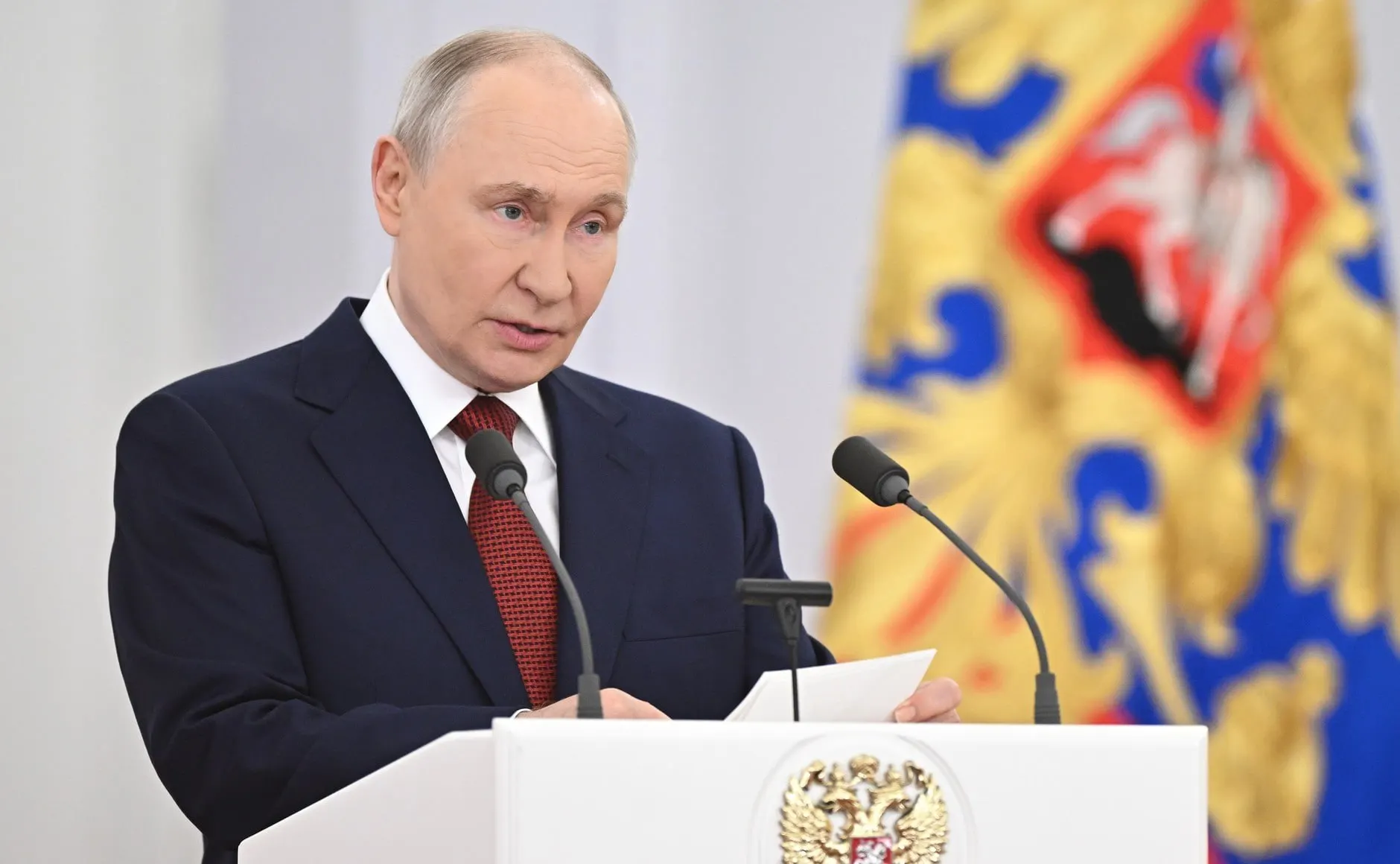 Президент заявил, что Россия добьется целей в СВО, охарактеризовал западные санкции как бесполезные для их авторов и обозначил приоритеты бюджета на ближайшие три года.