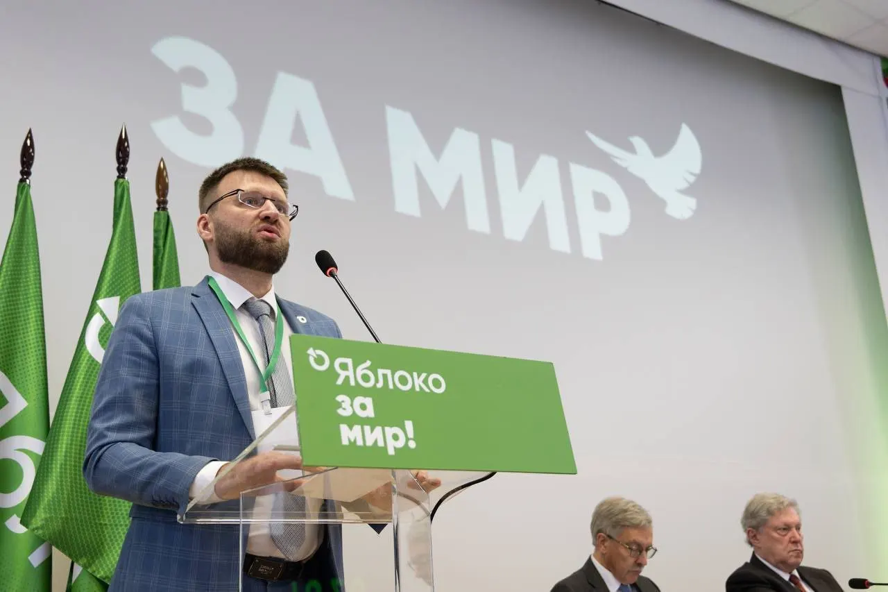 Минюст отверг жалобу Владимира Дорохова на статус «иностранного агента», сославшись на «политическую деятельность»: в перечне претензий — поздравление от лидера партии, участие в акциях памяти, поездки в суд и ролик с бумажными самолётиками.