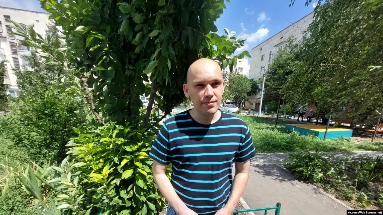Минюст расширил перечень участников, включив в него 137 человек — среди них инвалид I группы Игорь Никитенко из Джанкоя. Ему грозят административные и уголовные преследования, а также осложнения из‑за проблем с доступом к электроэнергии и лечением.