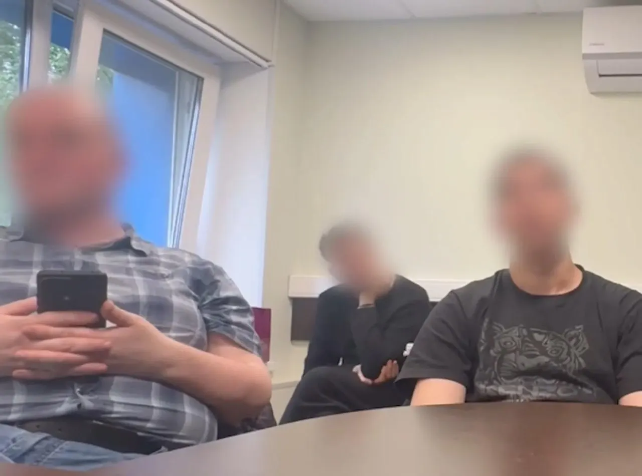 Следственный комитет начал проверку и возбудил уголовные дела после сообщений о применении популярного чат‑бота для знакомств «Дайвинчик» спецслужбами Украины.
