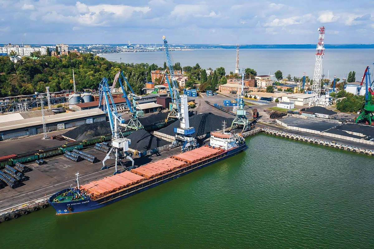 Минсельхоз предлагает покрыть до 90% затрат на перевозку зерна из Ростовской области в черноморские и балтийские порты после остановки отгрузок из азовских портов из‑за угрозы беспилотников.