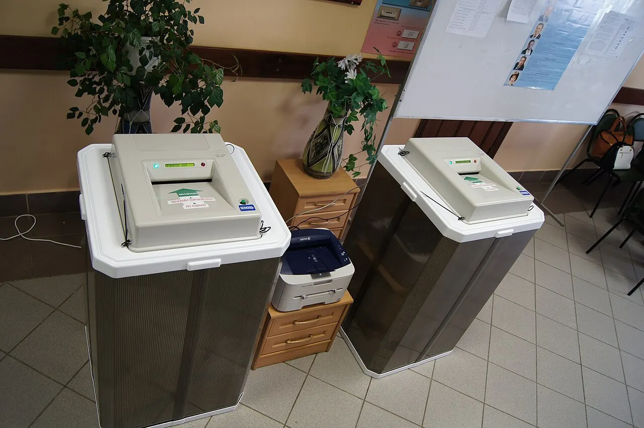 Из-за санкций в регионе отменено применение комплексов обработки бюллетеней на участках.