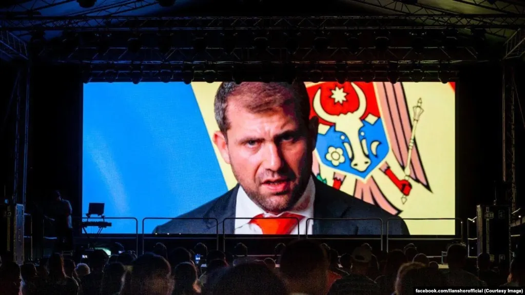 По данным утечек, созданная в 2024 году платежная структура A7 якобы проводила через зарубежные банки миллиарды долларов, обходя санкции. Схема затрагивала крупные банки, сеть подставных фирм и международные платежи.