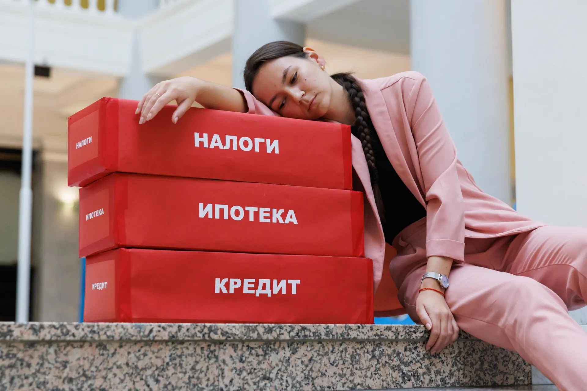Минфин представил пакет точечных налоговых изменений в бюджете на три года и разъяснил влияние на налоговую нагрузку.