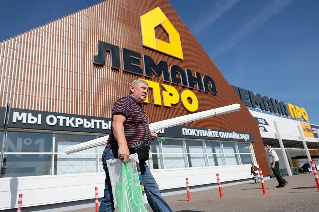 Назначение Дениса Исaева на пост руководителя российского подразделения Ле Монлид на фоне передачи активов во временное управление сопровождается рядом изменений в логистическом и девелоперском секторах России.